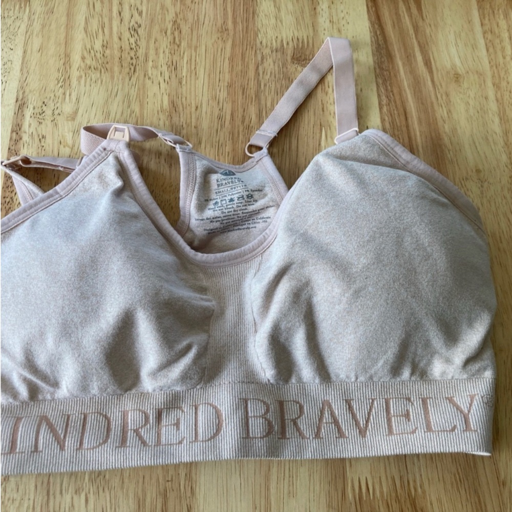 Kindred bravely nursing sports bra size small